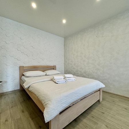 Apartpoltava Світлі Та Затишні Апартаменти В Скандинавському Стилі Центр Банківський Чек Esterno foto
