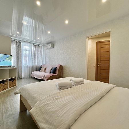 Apartpoltava Світлі Та Затишні Апартаменти В Скандинавському Стилі Центр Банківський Чек Esterno foto